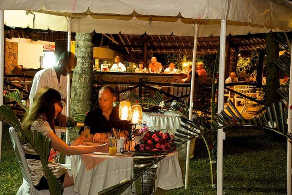 Voyager Beach Resort Mombasa Ngoại thất bức ảnh